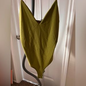 green top buttons on bottom